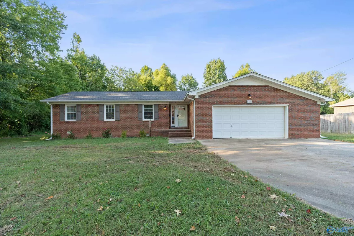 Toney, AL 35773,965 Mckee Road