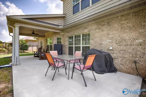 Owens Cross Roads, AL 35763,7311 Sanctuary Cove Drive SE