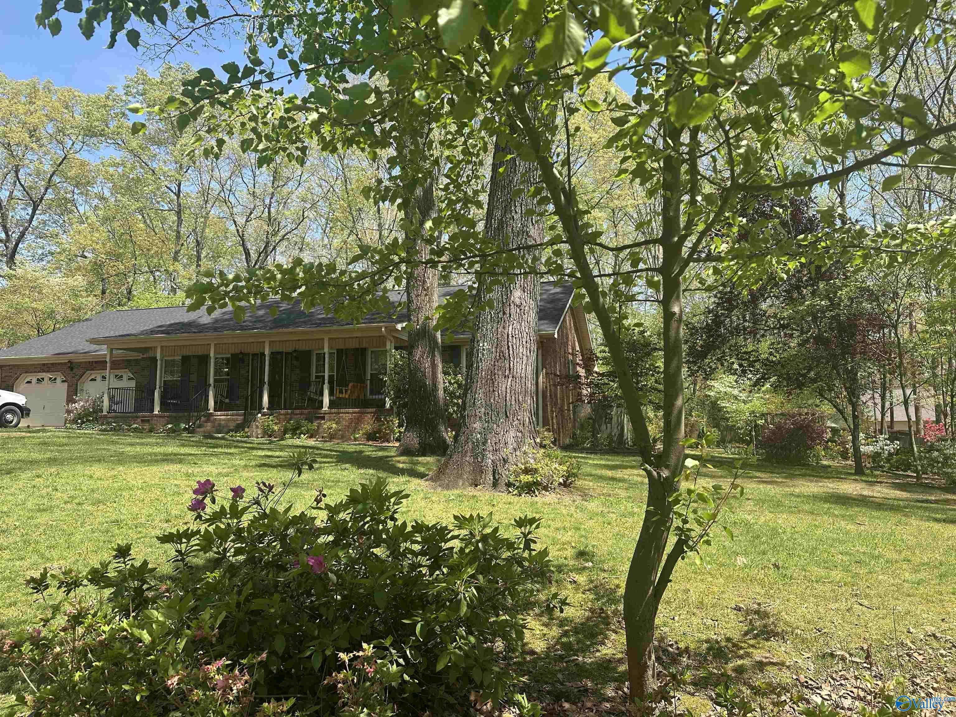 2008 Oakleaf Lane, Arab, AL 35016