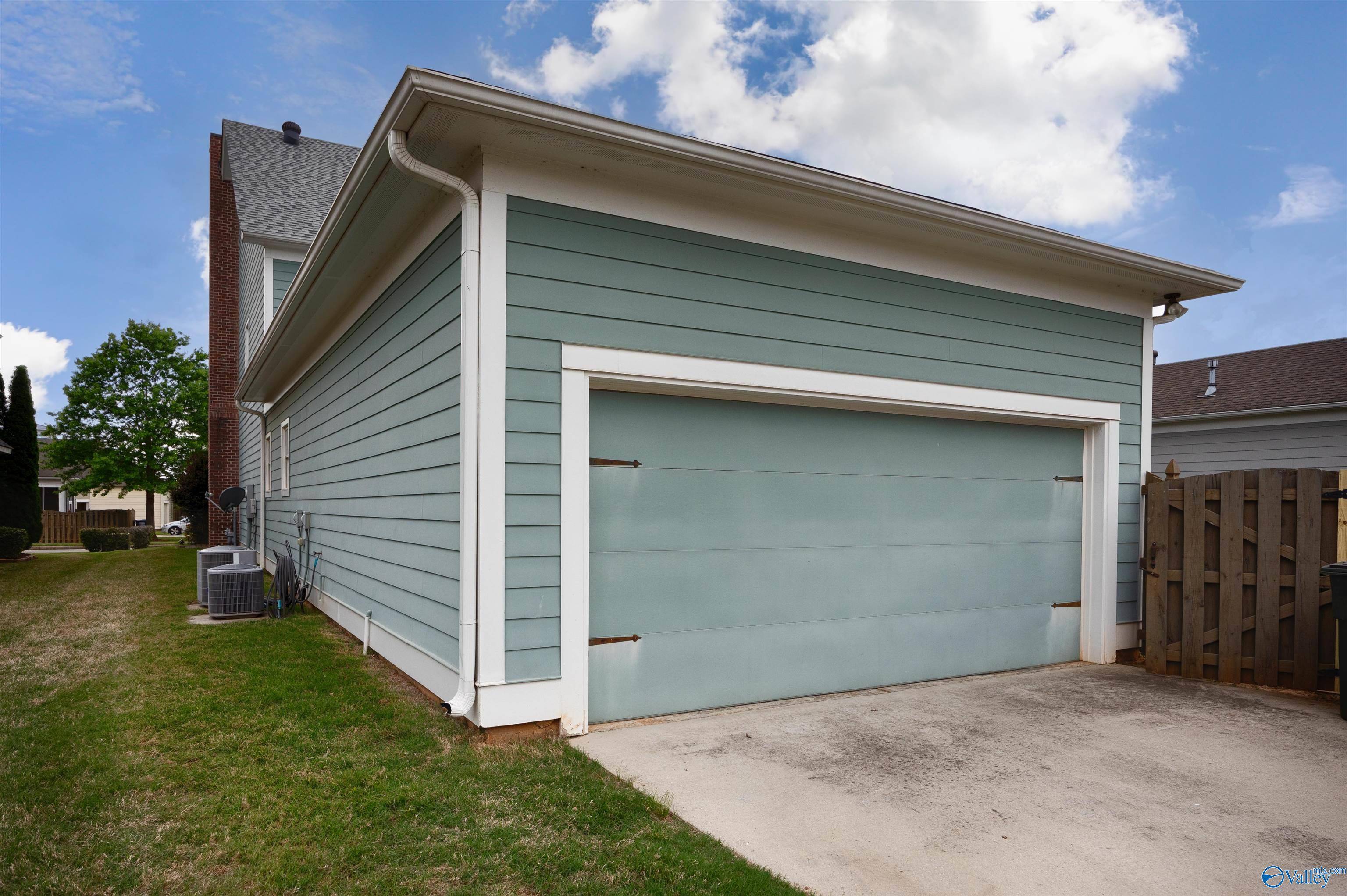 Huntsville, AL 35824,35 Silky Oak Circle