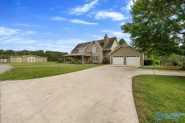 Oneonta, AL 35121,664 Montgomery Drive