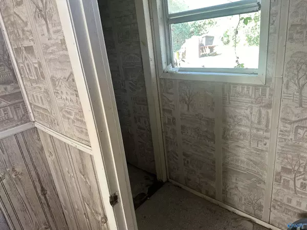 Moulton, AL 35619,8271 Al Hwy 36 W