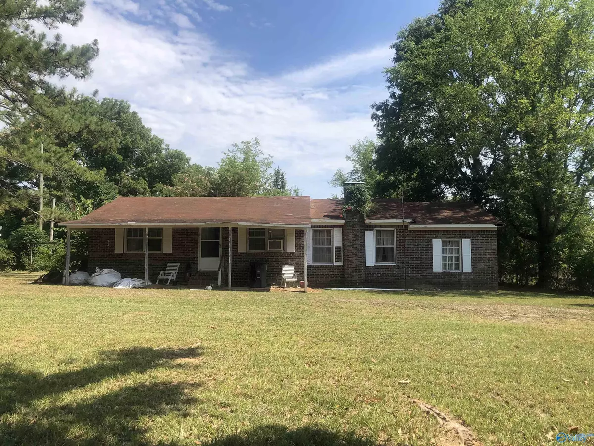 Moulton, AL 35619,8271 Al Hwy 36 W