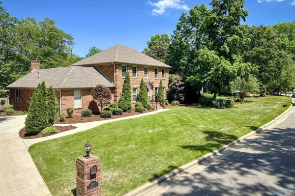 Decatur, AL 35601,2418 Surrey Lane