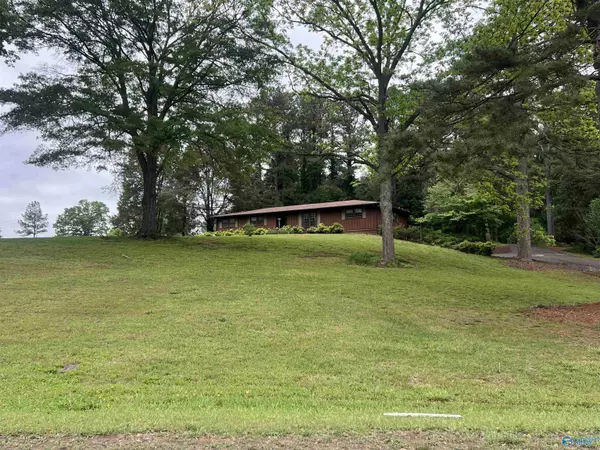 Cedar Bluff, AL 35959,2105 County Road 102