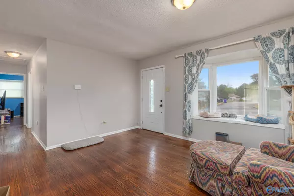 Florence, AL 35633,214 Pamplin Avenue