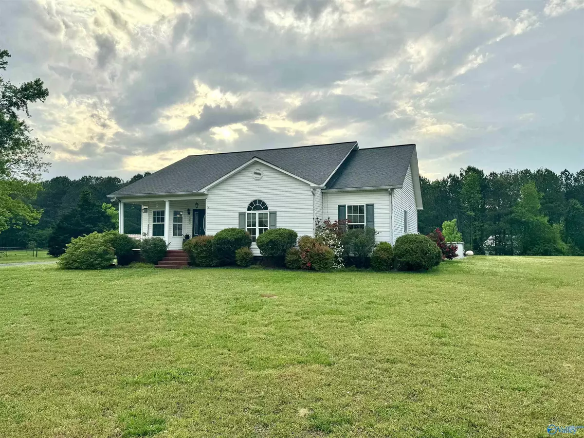 Eva, AL 35621,1474 Frost Road