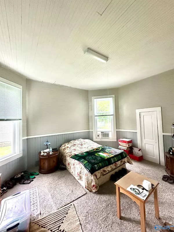 Gadsden, AL 35904,10 Comnock Avenue