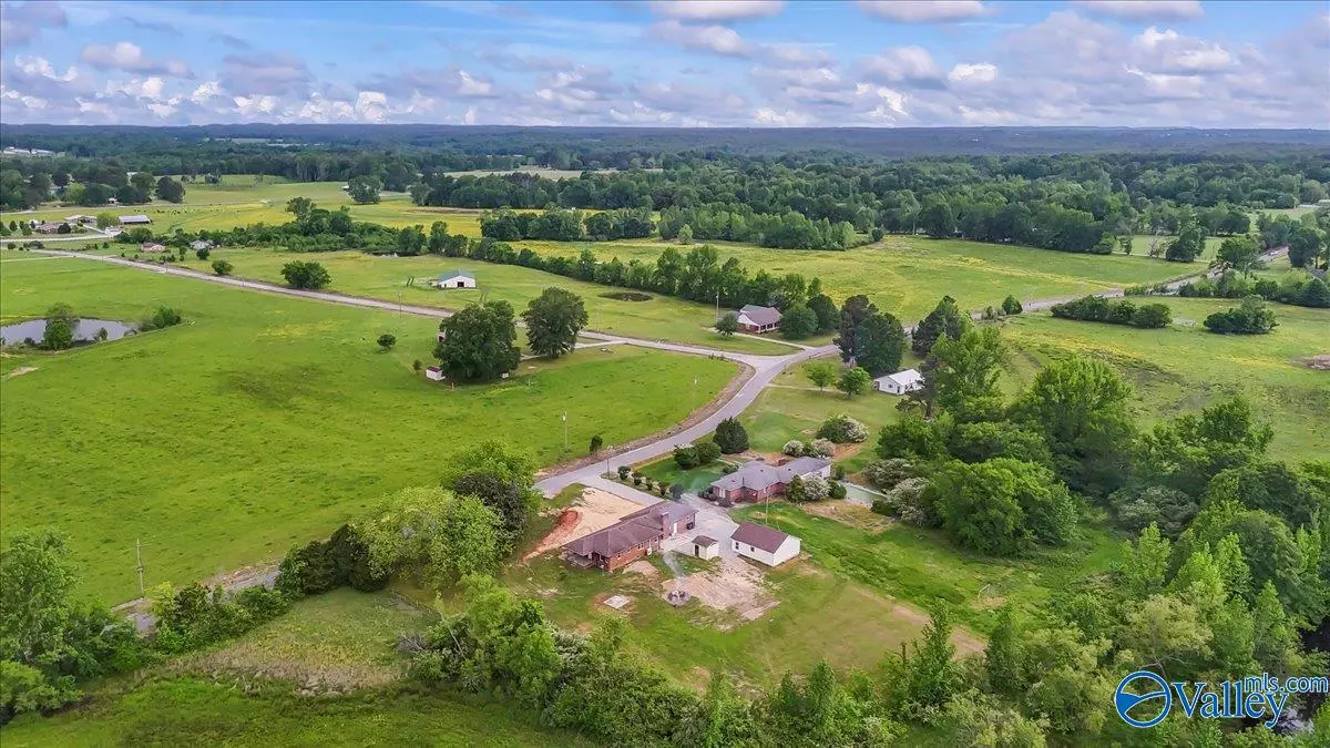 Moulton, AL 35650,3074 County Road 165