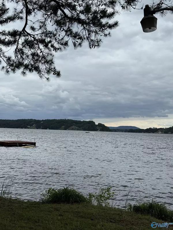 2585 County Road 67, Scottsboro, AL 35769