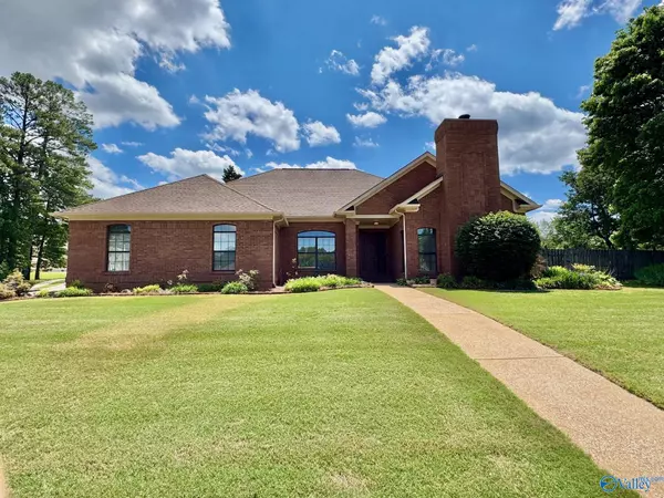 194 Greenlawn Drive NE,  Meridianville,  AL 35759