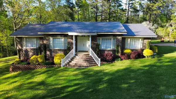 Gadsden, AL 35904,408 Robin Circle