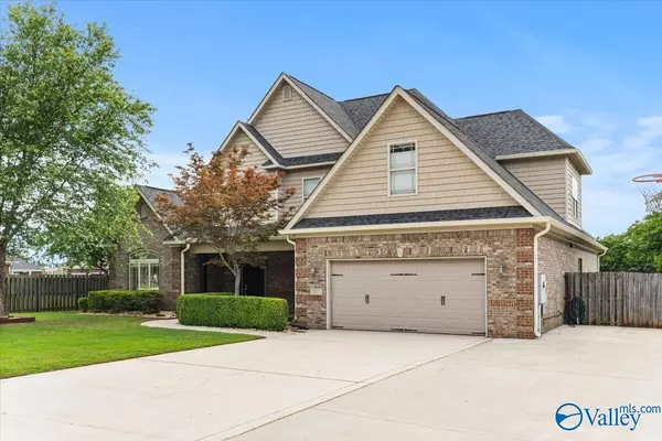 Decatur, AL 35603,2311 Amberly Lane SW