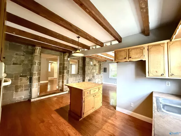 Gadsden, AL 35904,202 Uriah Avenue