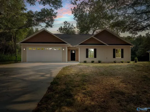 993 Old Cullman Road, Arab, AL 35016