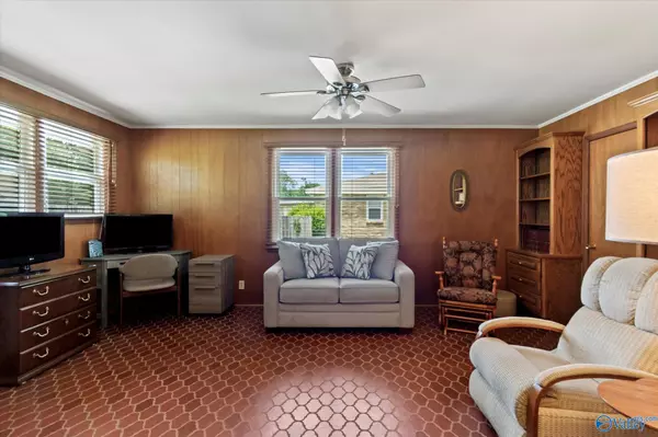 Huntsville, AL 35806,415 Harolds Drive NW