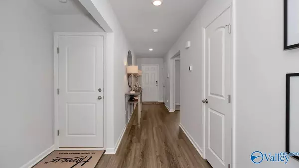 Owens Cross Roads, AL 35763,6151 Feather Way SE