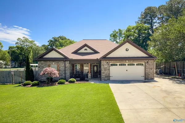 2208 Morgan Avenue SW, Decatur, AL 35601