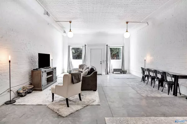 New Market, AL 35761,1741 New Market Road