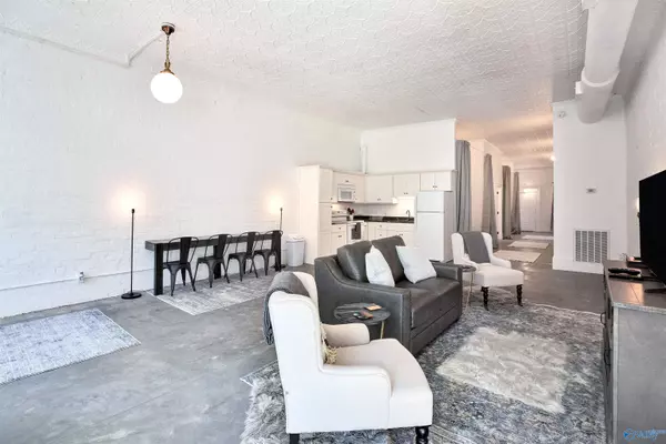 New Market, AL 35761,1741 New Market Road