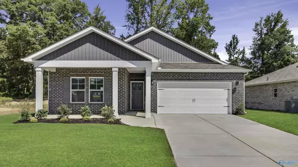 6156 Feather Way SE, Owens Cross Roads, AL 35763