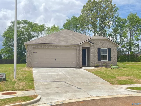 125 Olde Hearth Road, New Market, AL 35761