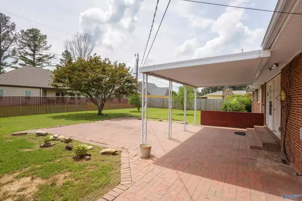 Muscle Shoals, AL 35661,1008 Pasadena Avenue