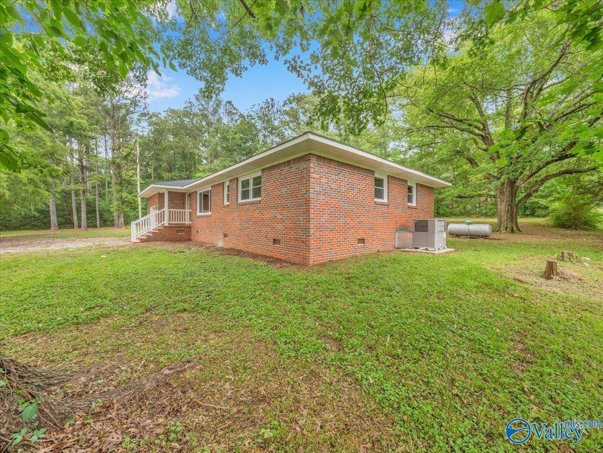 Owens Cross Roads, AL 35763,4198 Hobbs Island Road