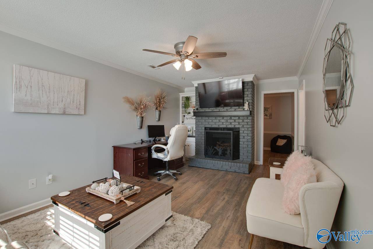 430 Autumnwood Drive, Decatur, AL 35601