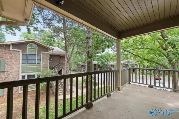 Huntsville, AL 35802,2083 Woodlawn Drive SW #21-C