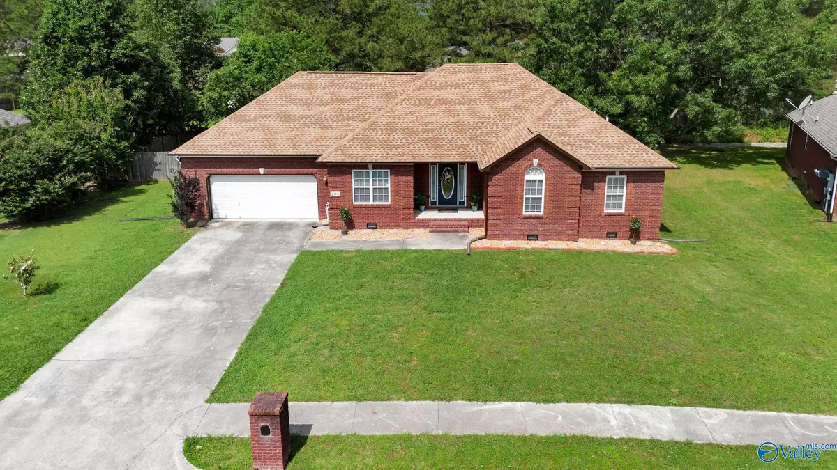 Owens Cross Roads, AL 35763,204 Chestnut Oak Circle