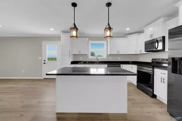 Grove Oak, AL 35975,2509 County Road 400