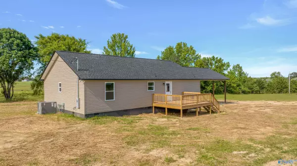 Grove Oak, AL 35975,2509 County Road 400