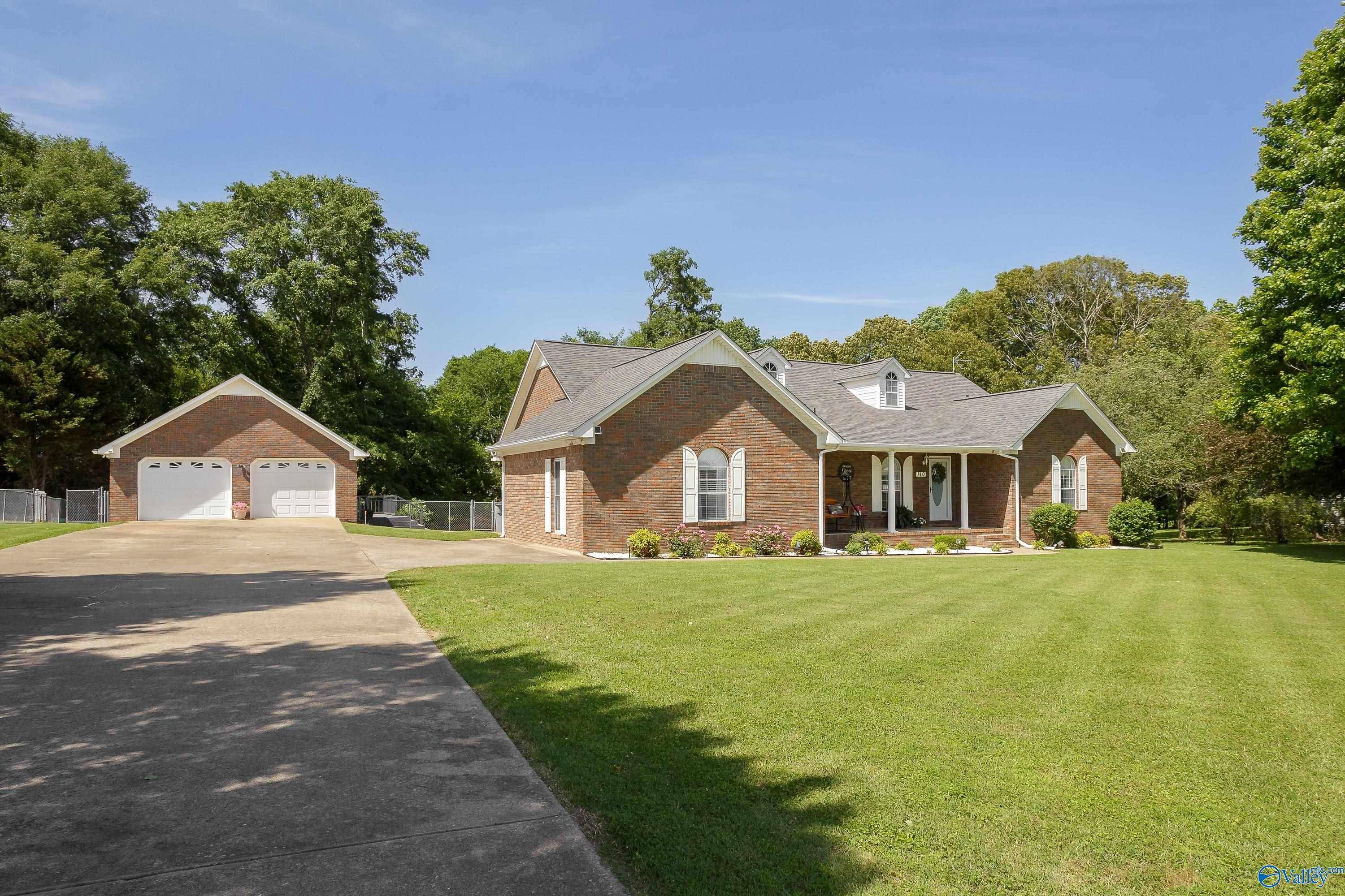 110 Cloverleaf Circle, Killen, AL 35645