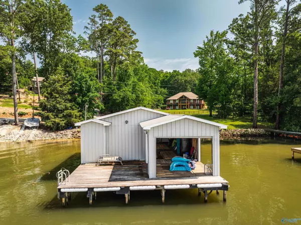 Scottsboro, AL 35769,511 Pine Island Circle