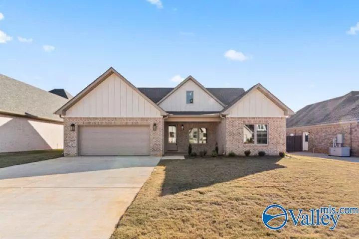 Decatur, AL 35603,3017 Lisa Lane SE