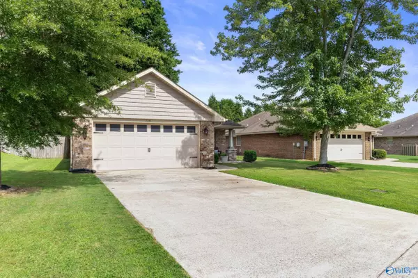 Owens Cross Roads, AL 35763,7135 Pale Dawn Place