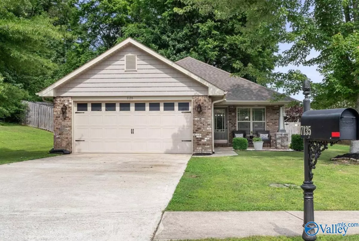 Owens Cross Roads, AL 35763,7135 Pale Dawn Place