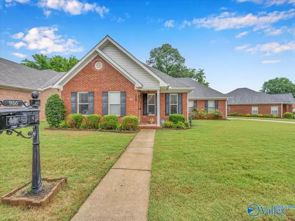 986 Tracey Lane,  Decatur,  AL 35601