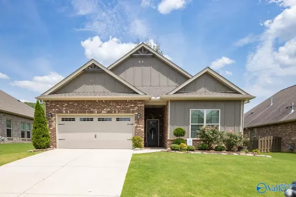 3015 Peevey Creek Lane, Owens Cross Roads, AL 35763