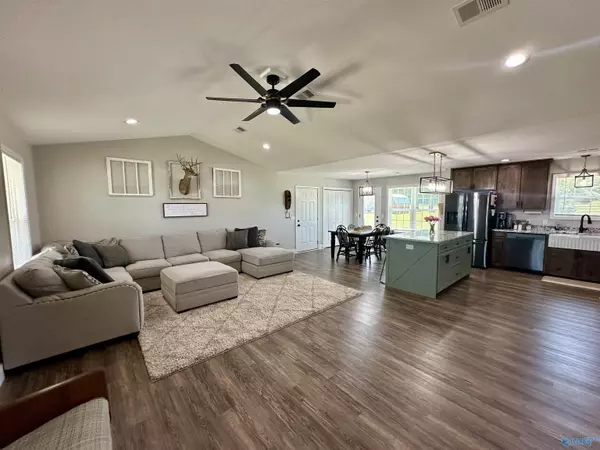 Piedmont, AL 36272,422 County Road 1021