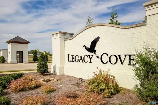 Lot 17 Legacy Cove, Decatur, AL 35601