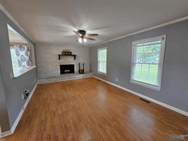 Owens Cross Roads, AL 35763,768 Knotty Walls Road