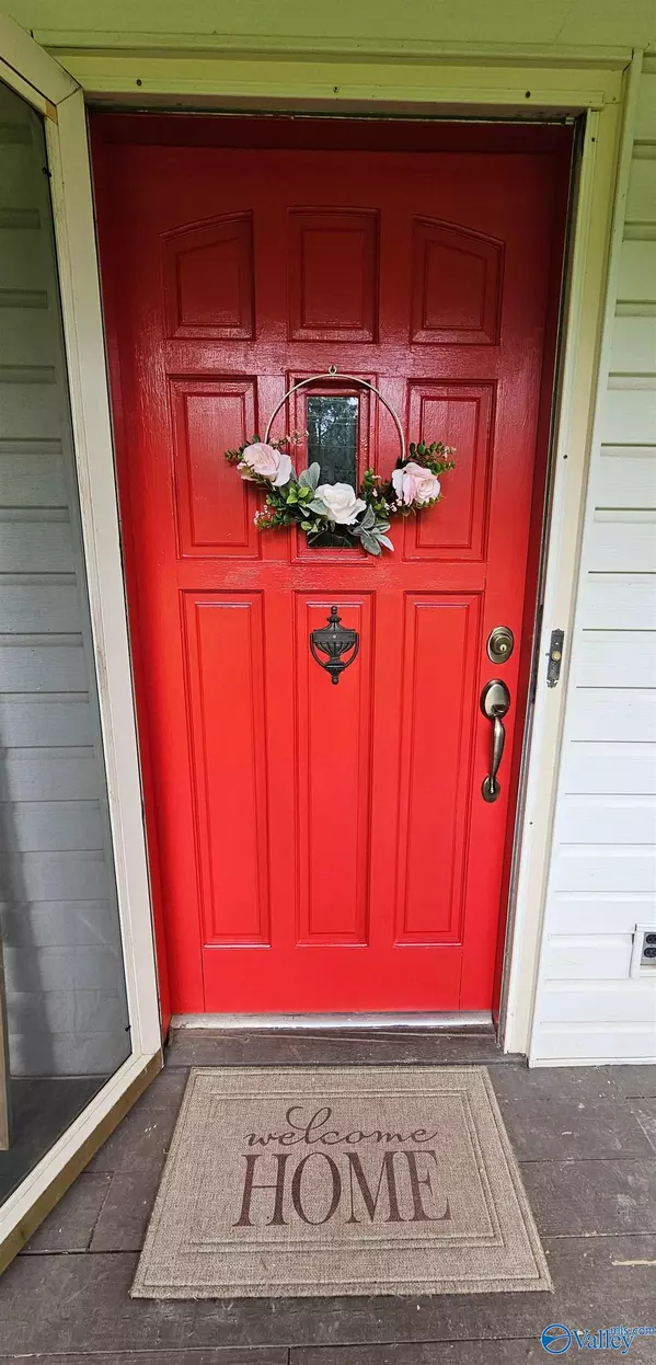 Owens Cross Roads, AL 35763,768 Knotty Walls Road