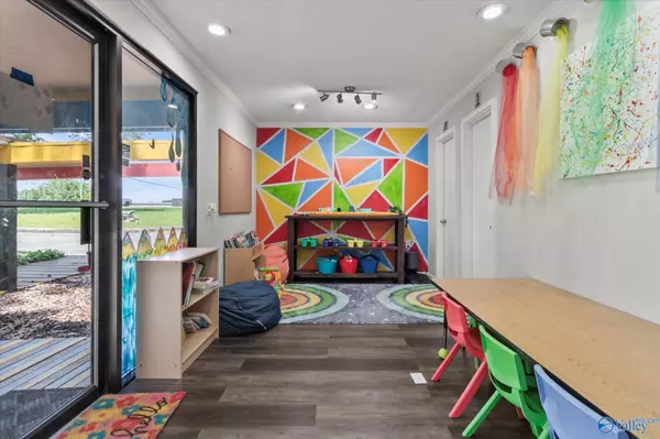 Arab, AL 35016,633 Cullman Road