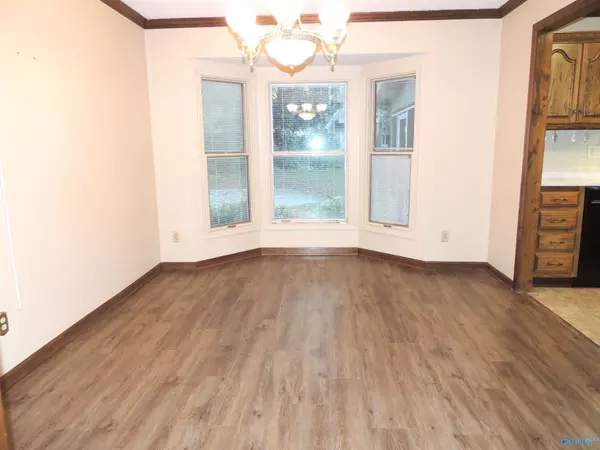 Decatur, AL 35603,1037 Vestavia Drive SW