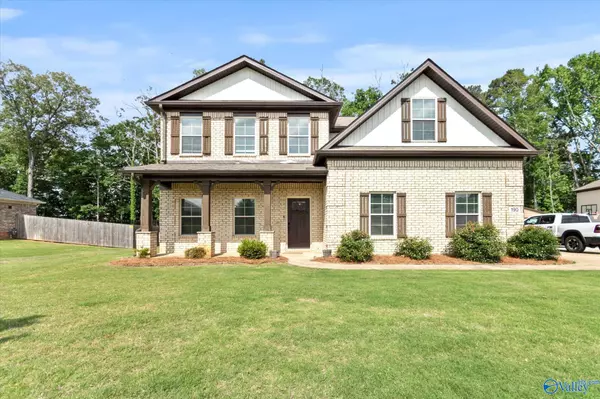 190 Summit Lakes Drive, Athens, AL 35613