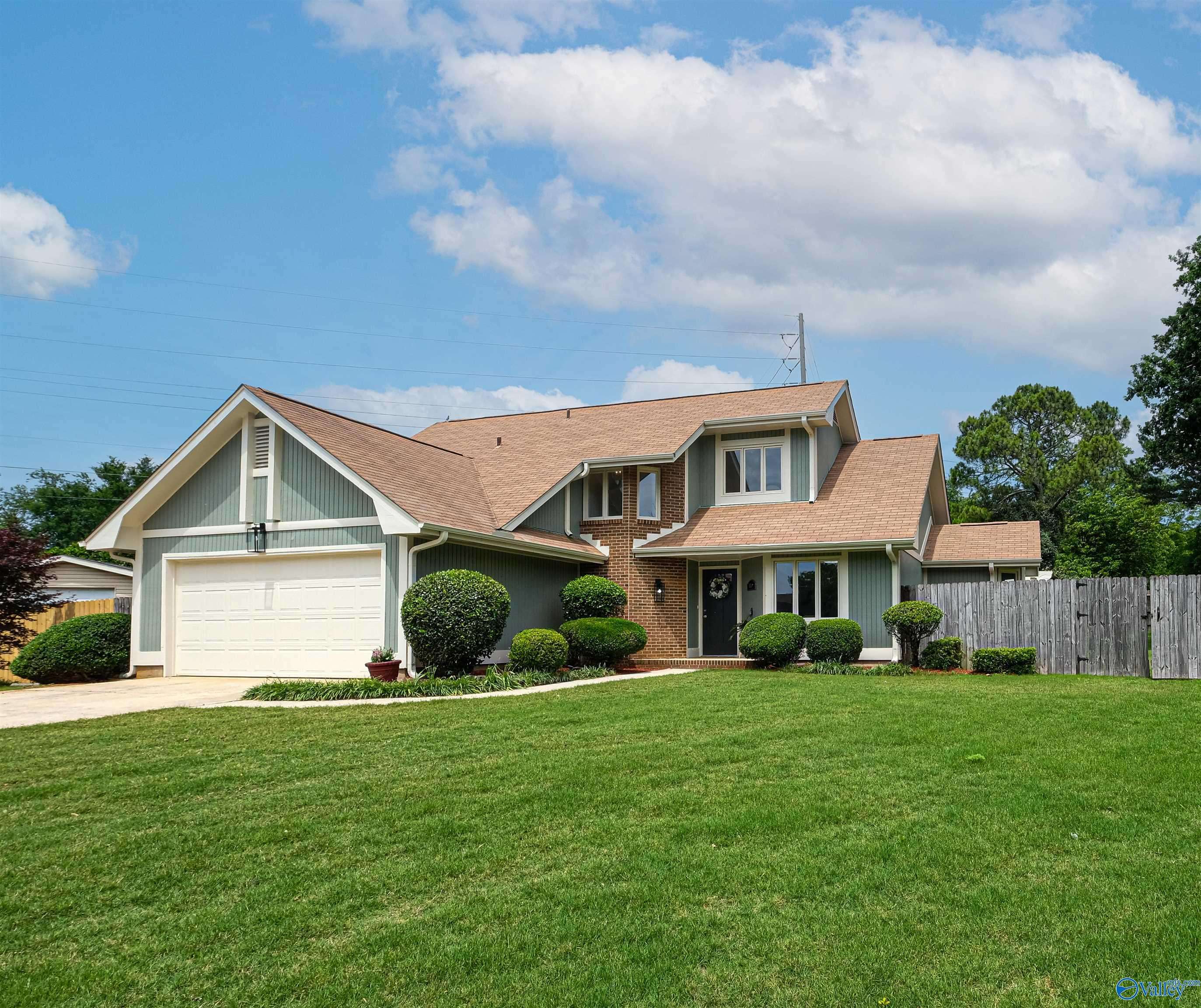 1809 Hollytree Drive, Huntsville, AL 35806