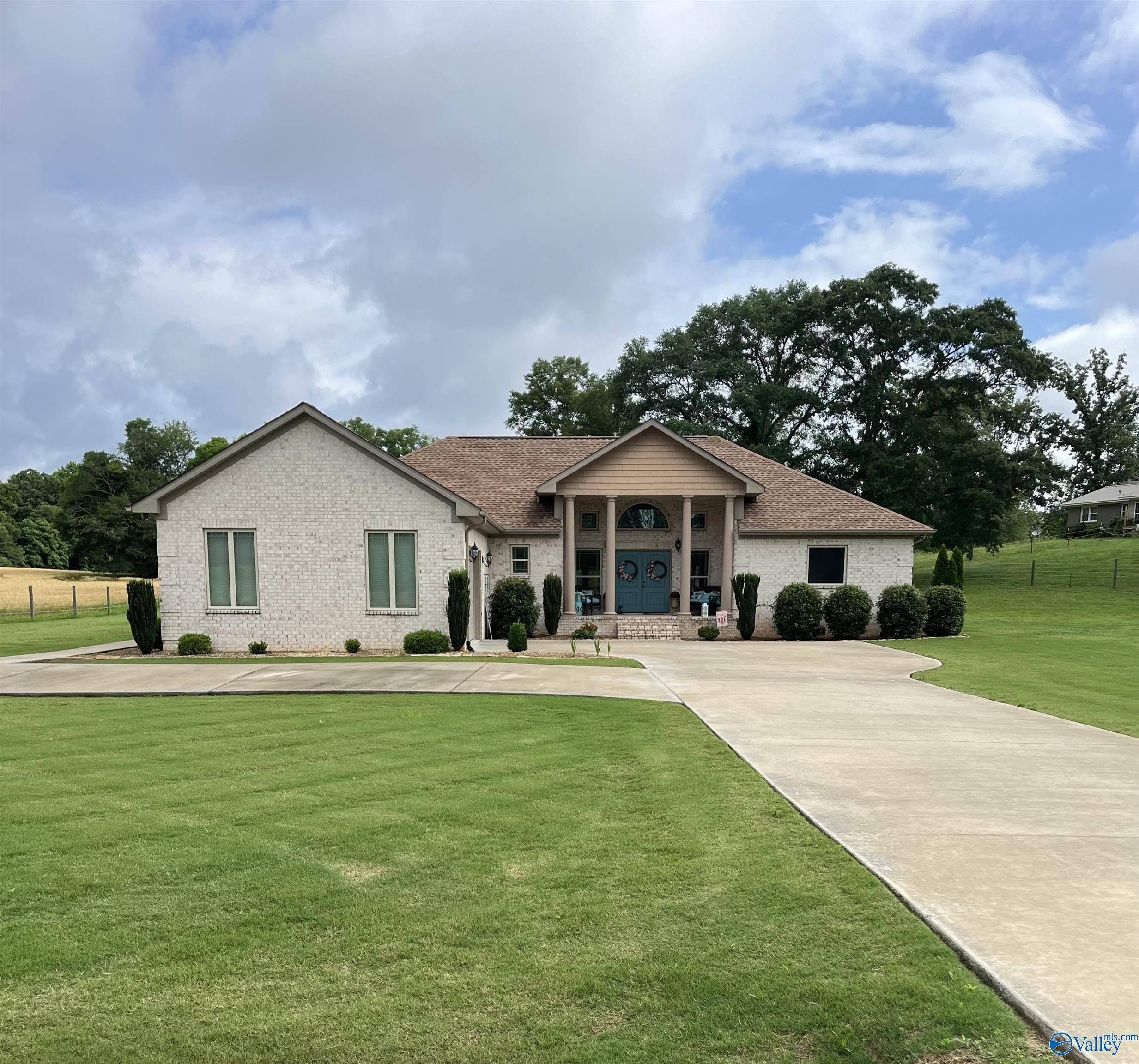 407 Barbee Lane, Scottsboro, AL 35769