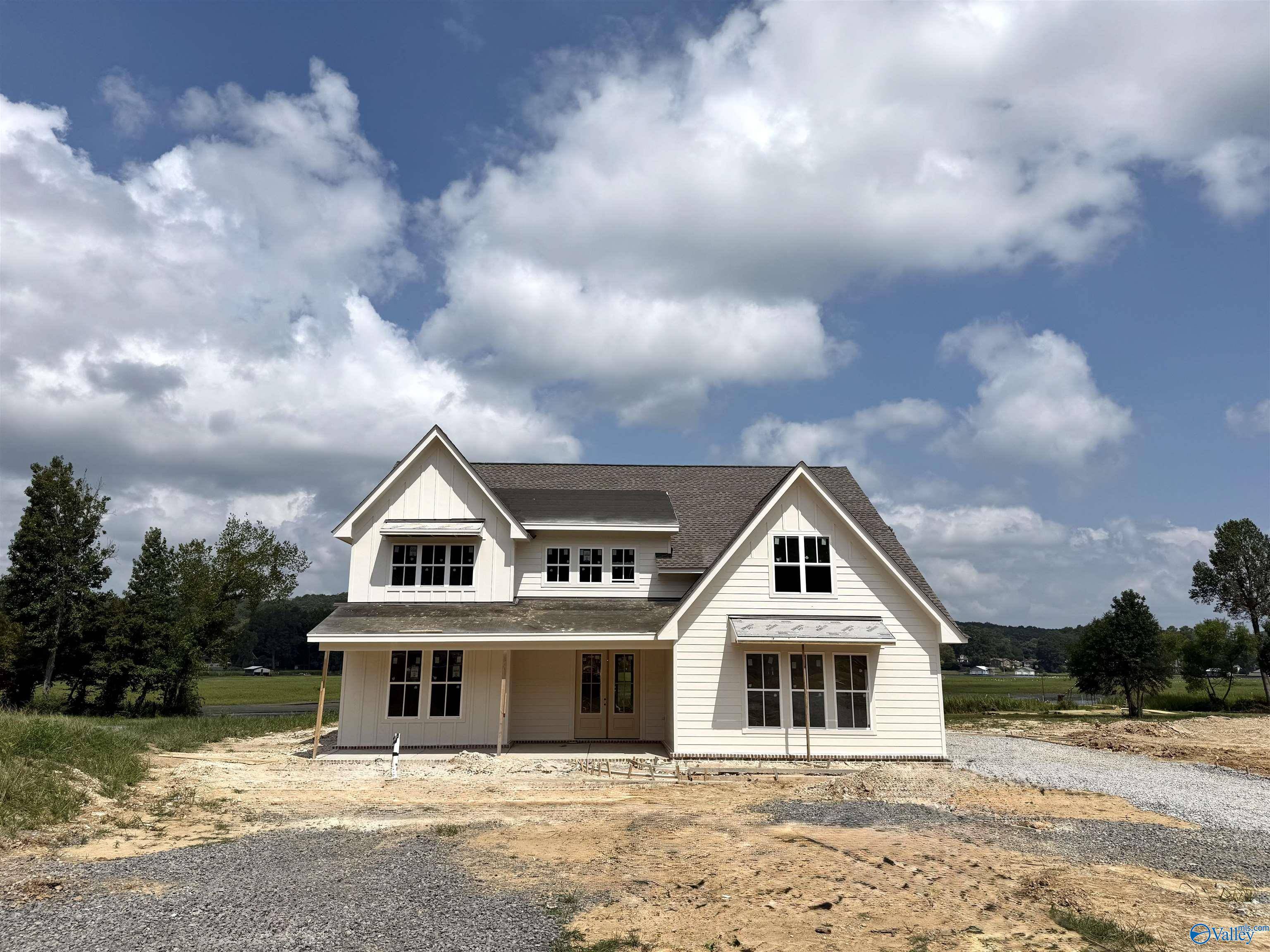 360 Lake Creek Drive, Guntersville, AL 35976